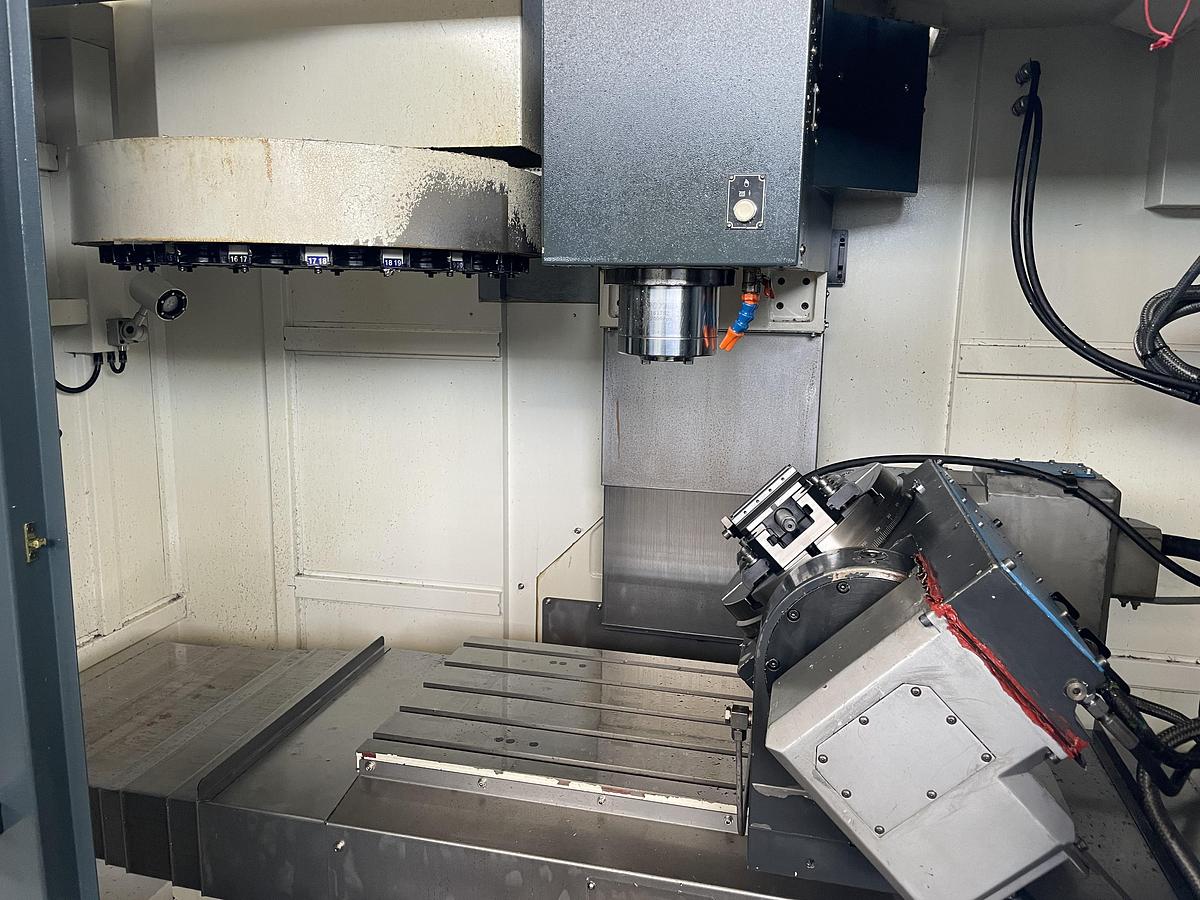 Usato CENTRO DI LAVORO PENTAMAC XM850 4°+ 5° asse