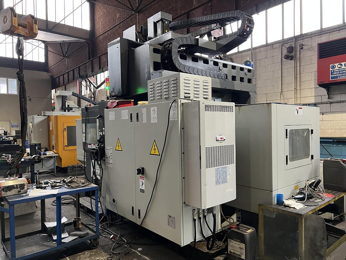 Usato FRESATRICE A PORTALE GUALDONI GDV 400