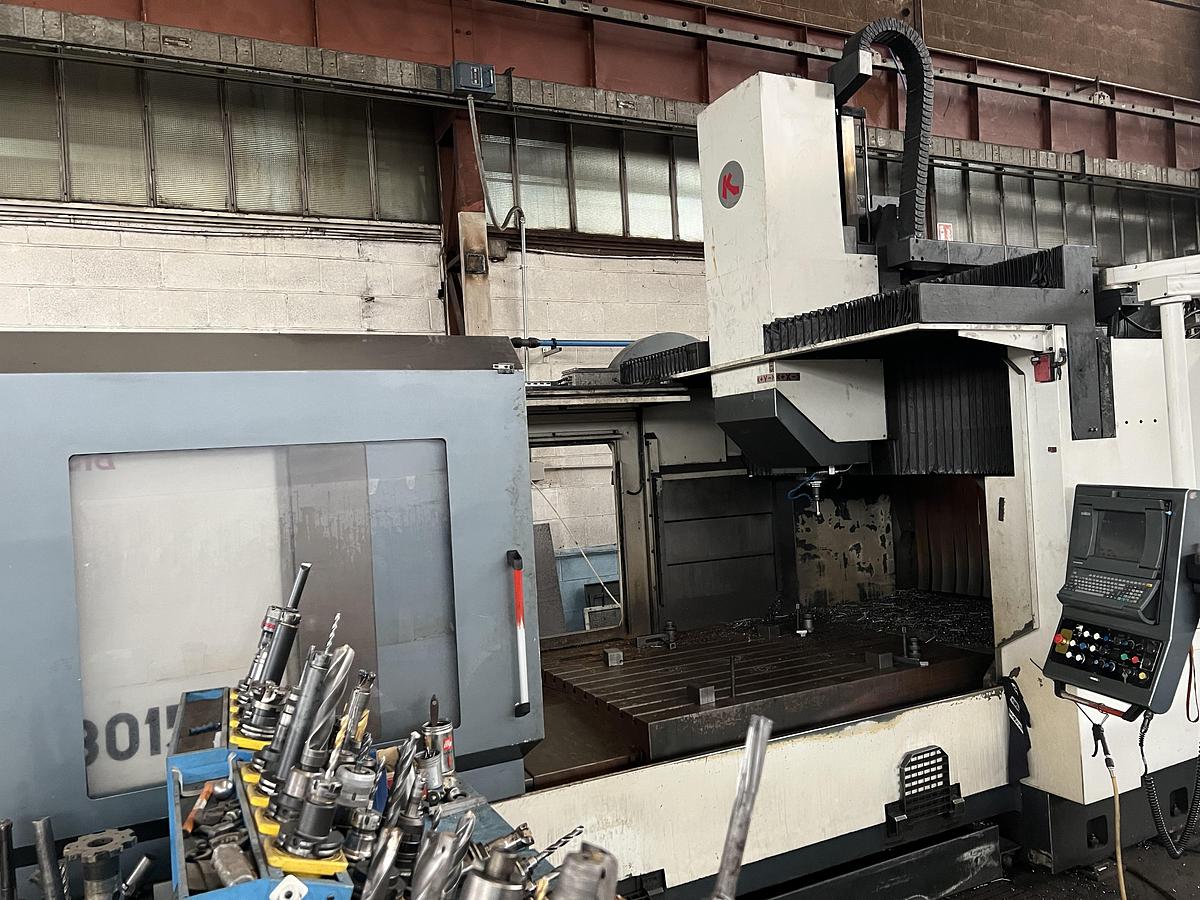 Usato FRESATRICE A PORTALE  KONDIA HM315