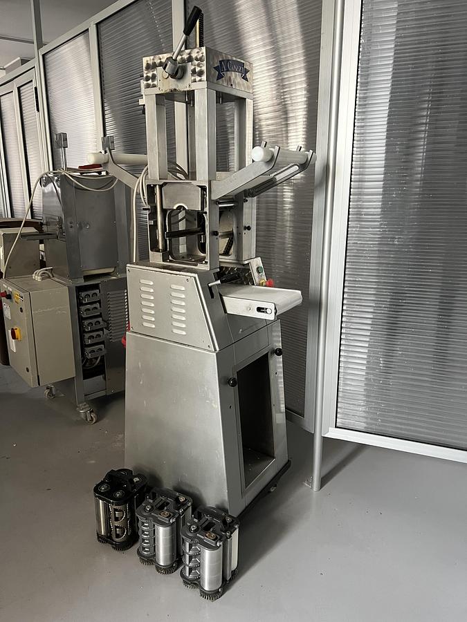 Usato RAVIOLATRICE A. COZZI RS 160