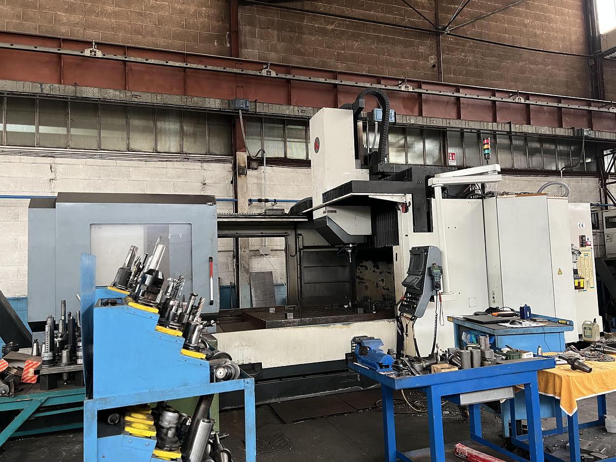 Usato FRESATRICE A PORTALE  KONDIA HM315