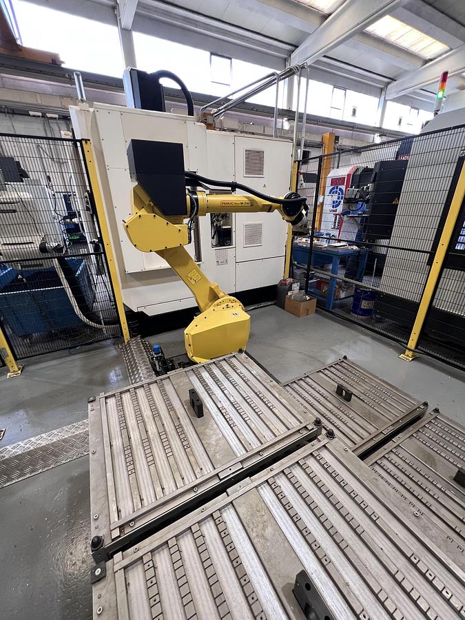 Usato CENTRO DI LAVORO USATO DMG MORI mod. CMX 800 V