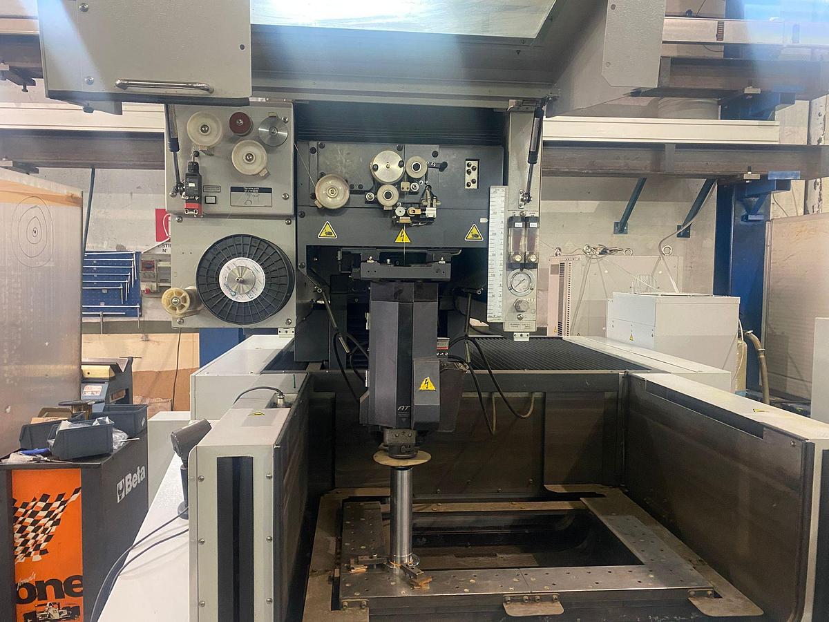 Usato Erosione a Filo Mitsubishi MV 2400S