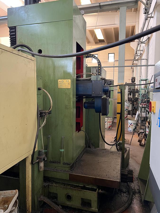 Usato FRESATRICE A BANCO FISSO GOGLIO FX 15