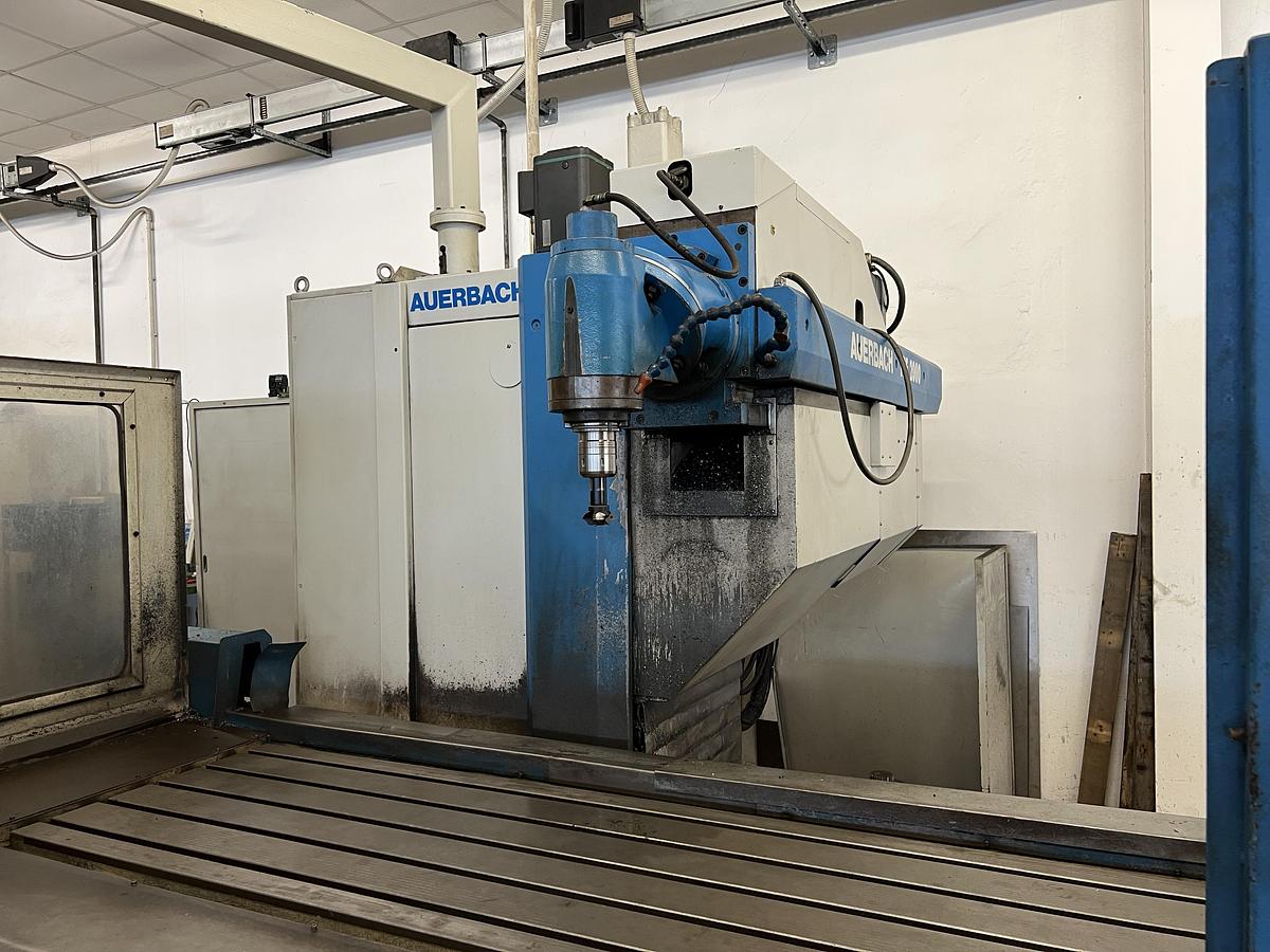 Usato FRESATRICE A BANCO FISSO AUERBACH FBE 2000