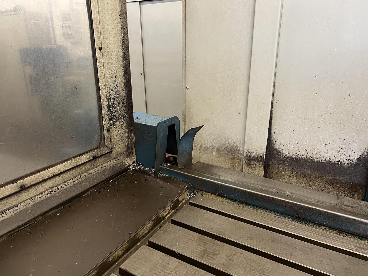 Usato FRESATRICE A BANCO FISSO AUERBACH FBE 2000