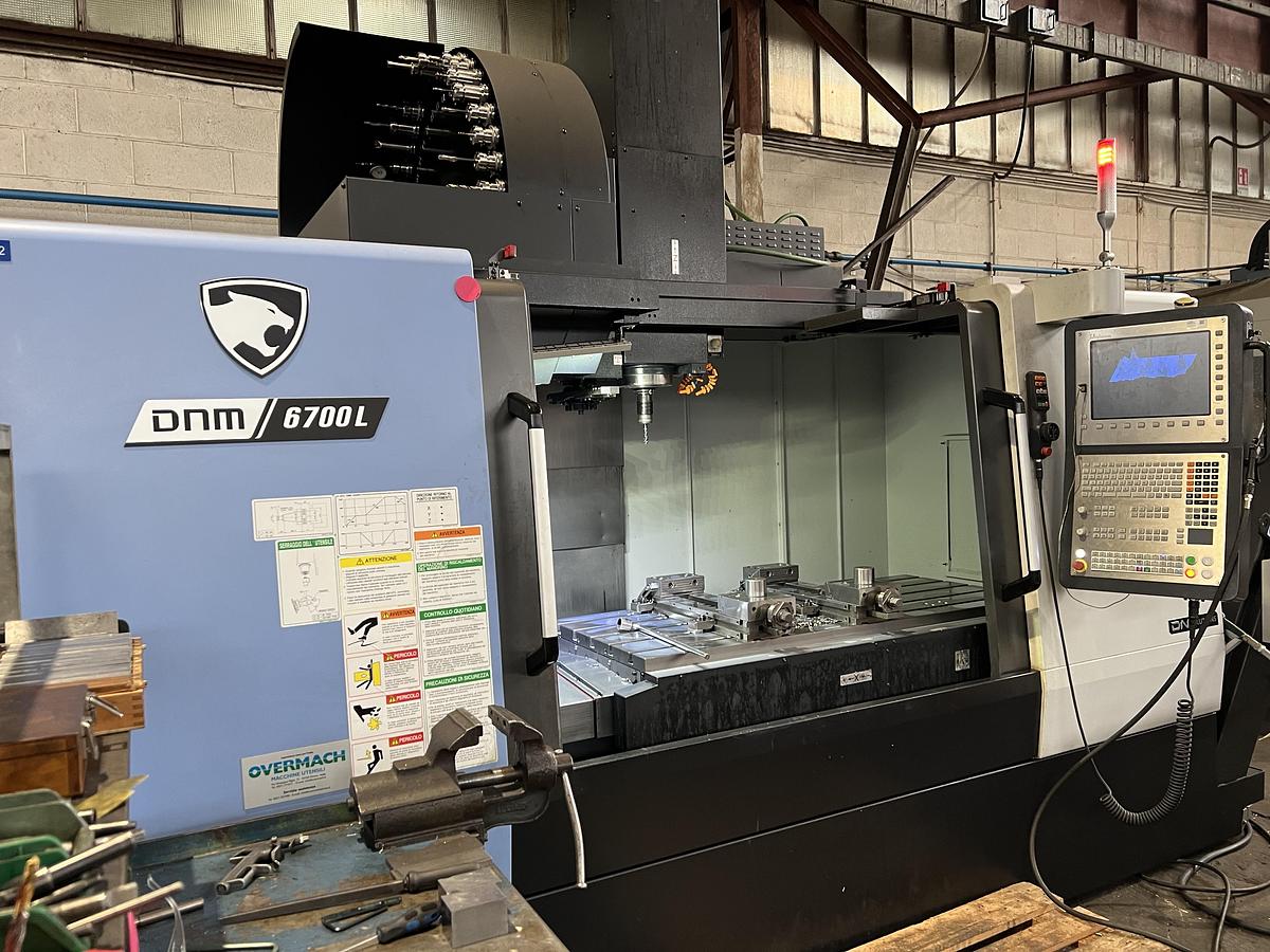 Usato CENTRO DI LAVORO DOOSAN DNM 6700L