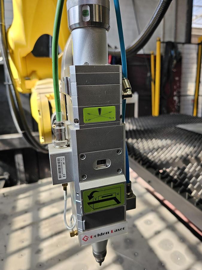 Usato TAGLIO LASER FIBRA 3D GOLDEN LASER BT240S0019