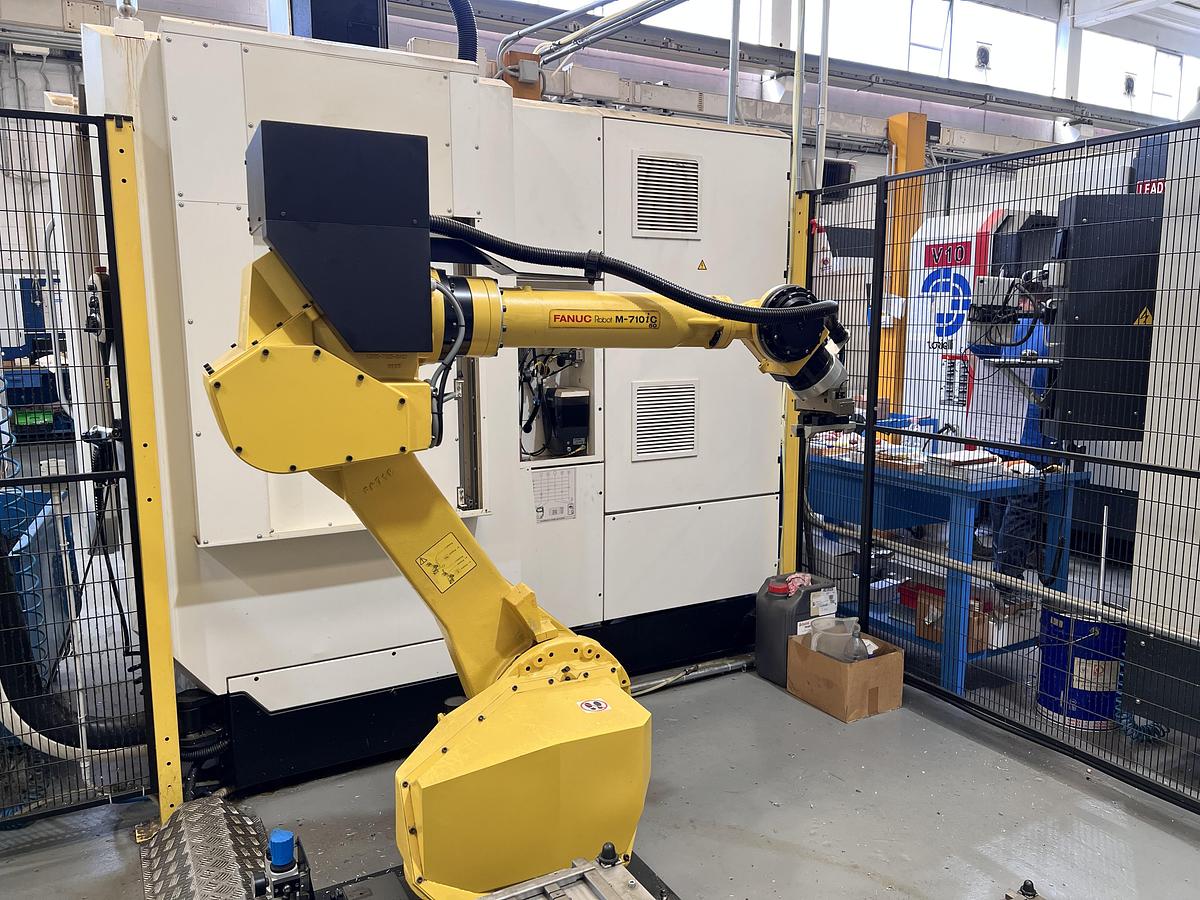 Usato CENTRO DI LAVORO USATO DMG MORI mod. CMX 800 V