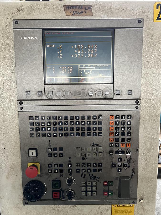 Usato 1999 BRIDGEPORT VMC 600-22 Digital