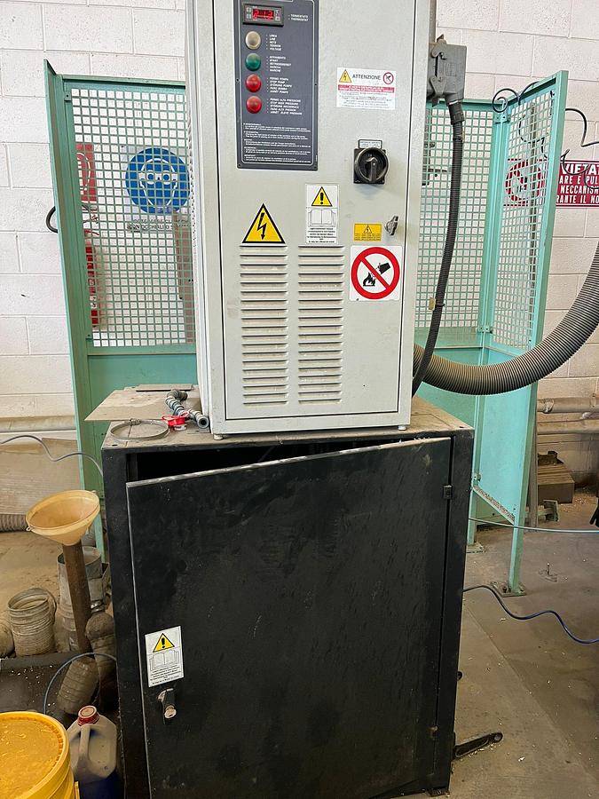 Usato FRESATRICE A BANCO FISSO SACHMAN T 314 HS