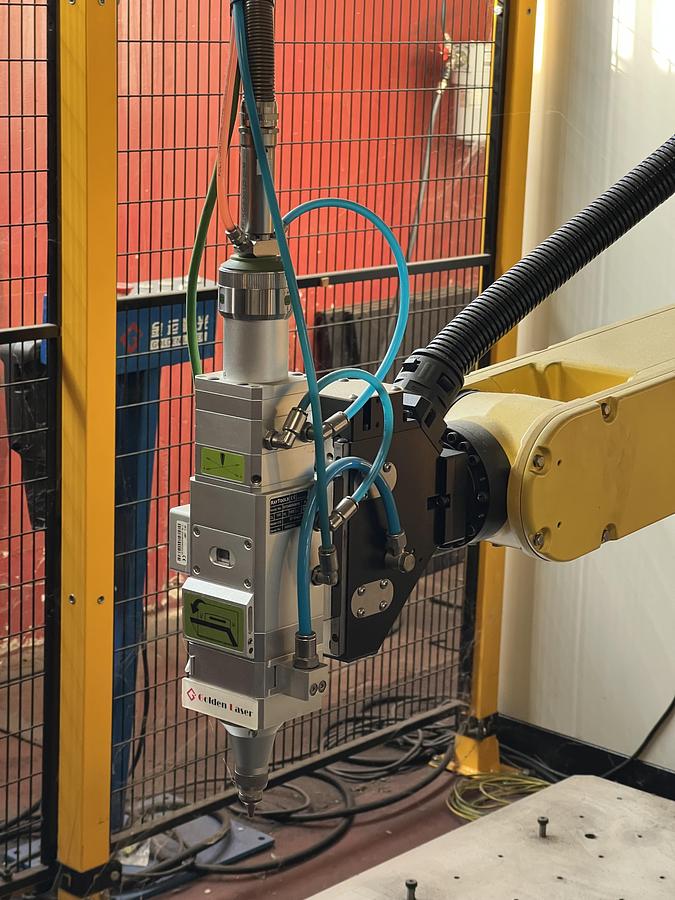 Usato TAGLIO LASER FIBRA 3D GOLDEN LASER BT240S0019