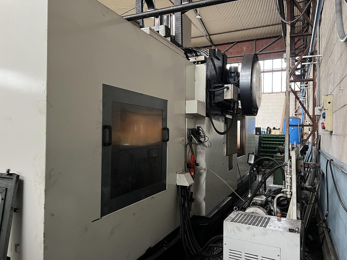 Usato FRESATRICE A PORTALE  KONDIA HM315