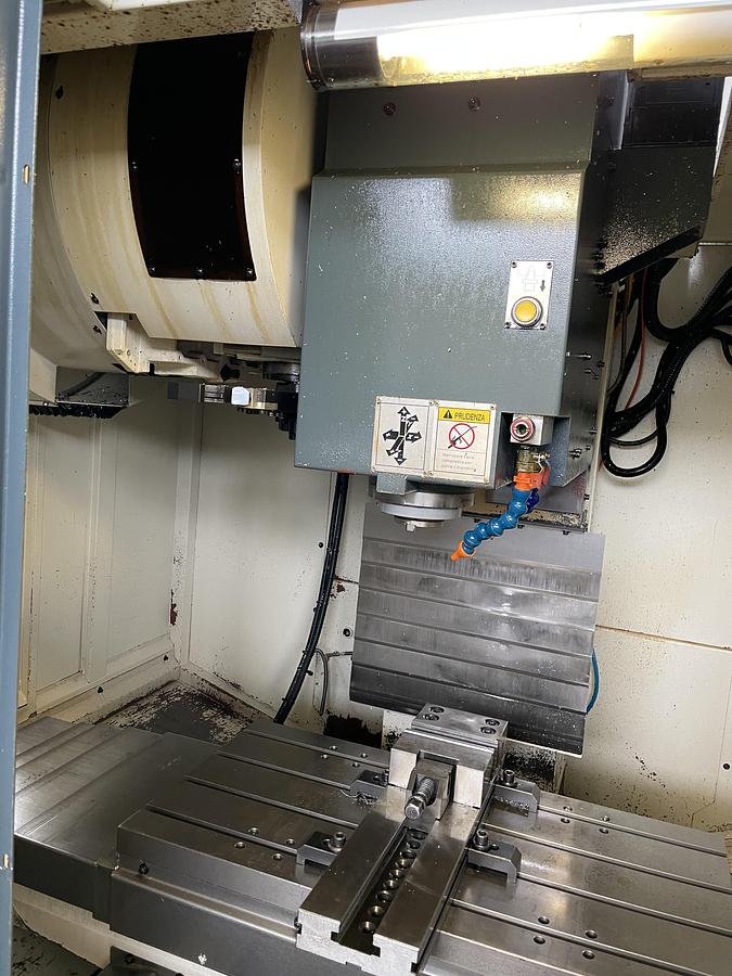 Usato CENTRO DI LAVORO TAI-TECH TV 7-D