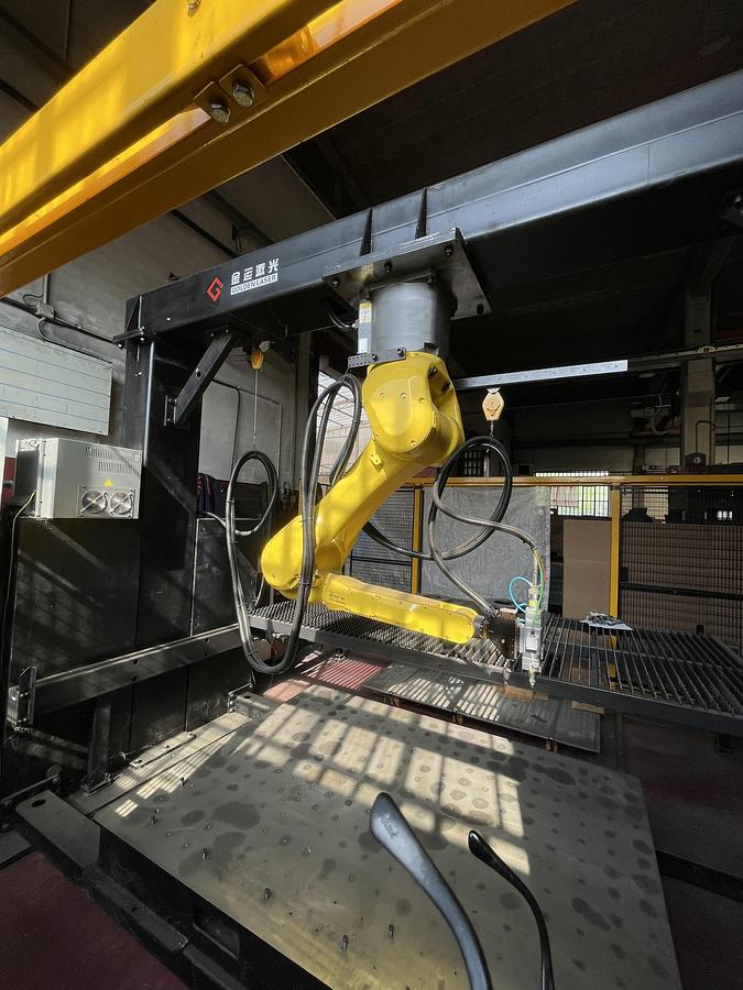 Usato TAGLIO LASER FIBRA 3D GOLDEN LASER BT240S0019