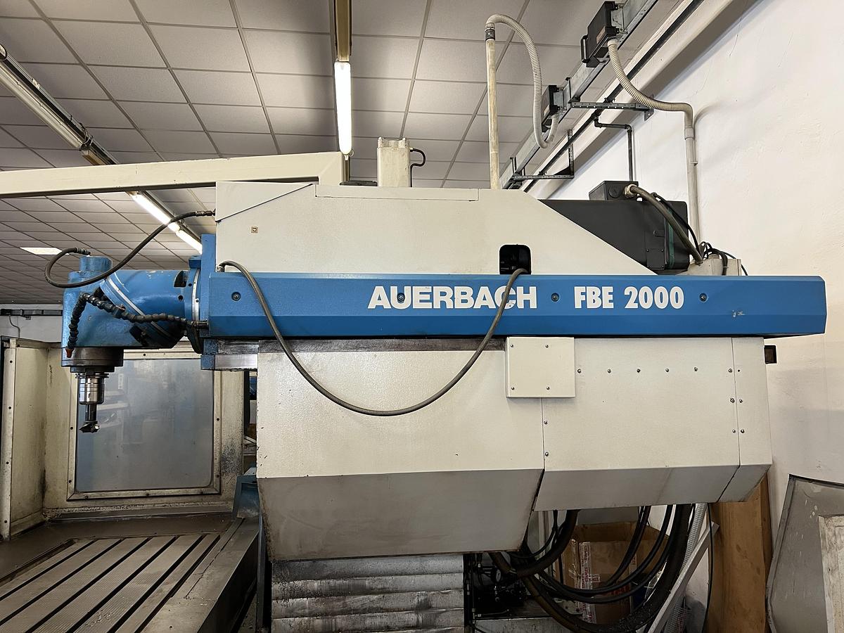 Usato FRESATRICE A BANCO FISSO AUERBACH FBE 2000