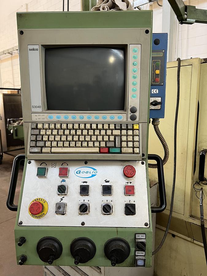 Usato FRESATRICE A BANCO FISSO GOGLIO FX 15