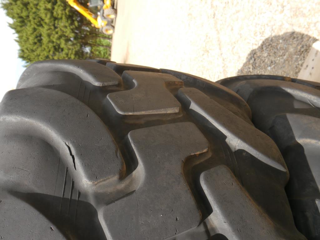 Used Alliance Flotation Wheels and Tyres