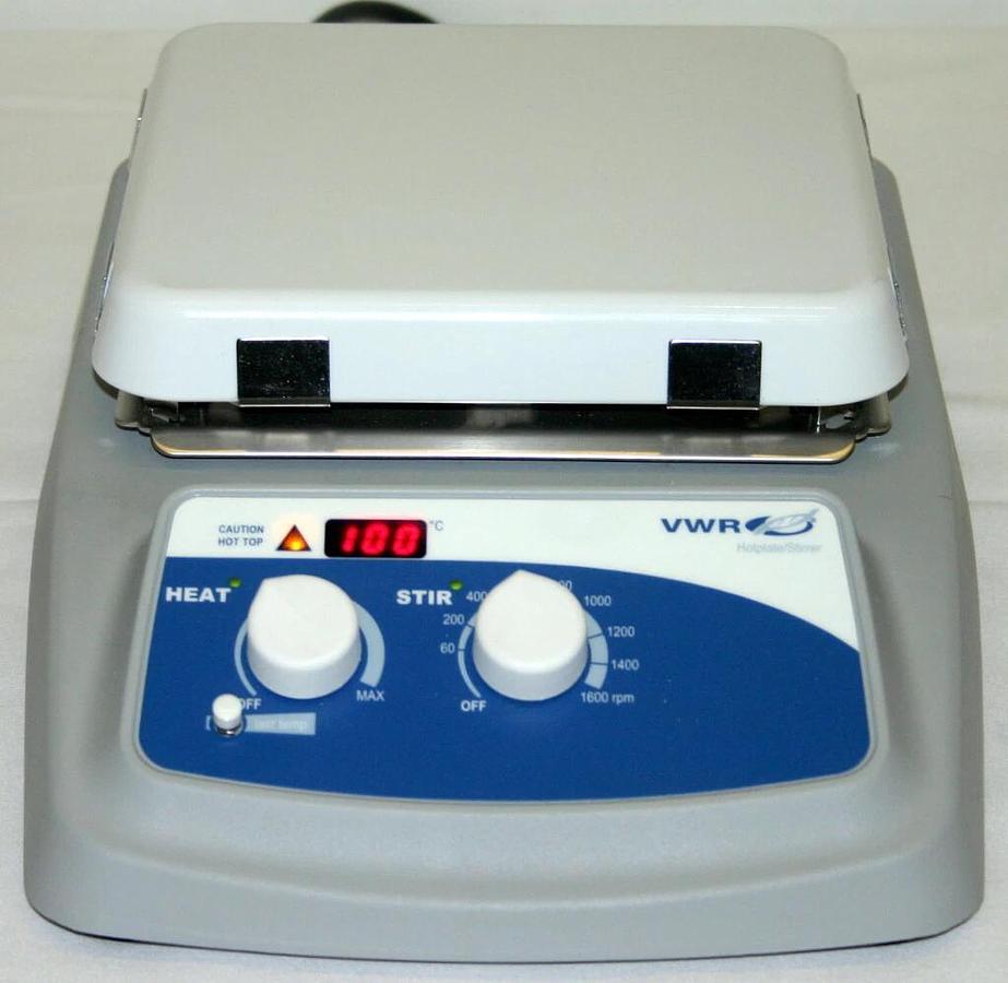 VWR ADVANCED HOT PLATE STIRRER, MODEL NO97042-642, CERAMIC TOP PLATE 7" X 7"