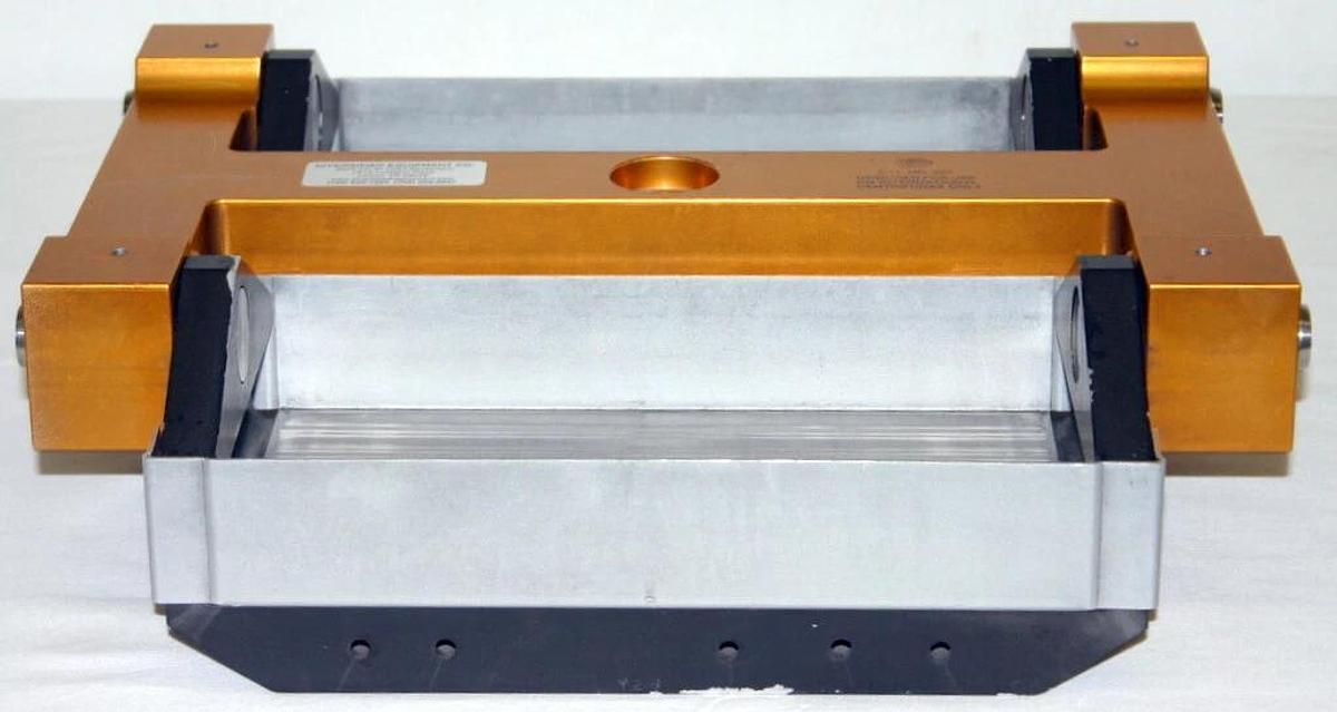 Used IEC LINEAR RACK SWINGING BUCKET MICROPLATE ROTOR, MODEL 227