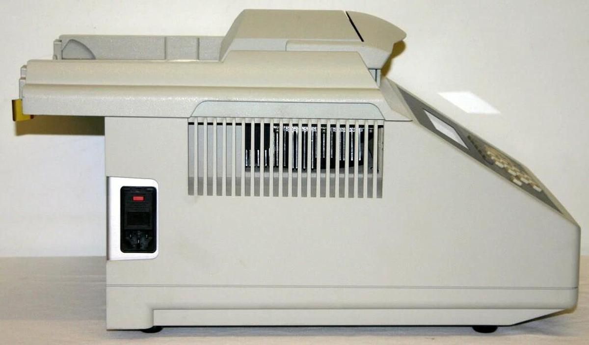 Used APPLIED BIOSYSTEMS ABI GENEAMP PCR SYSTEM 9700 WITH DUAL 96 WELL ALUM BLOCK