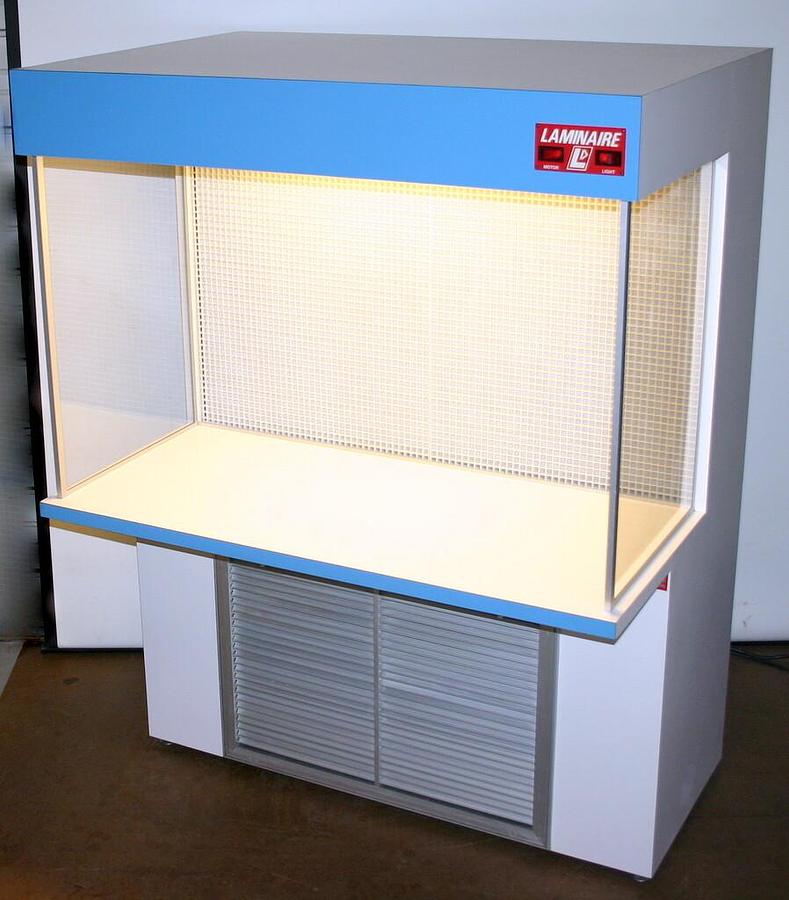 Used LAMINAIRE HORIZONTAL LAMINAR FLOW HOOD, MODEL 430-CS