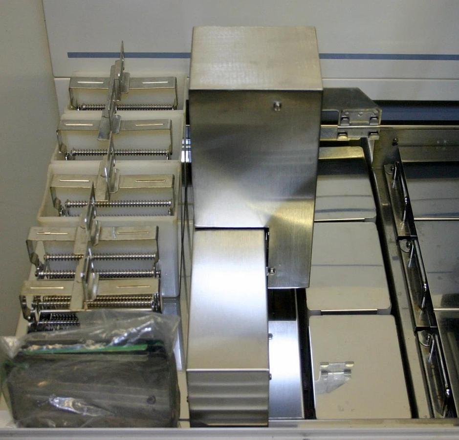 Used SHANDON MULTI-PROGRAM ROBOTIC SLIDE STAINER, MODEL VARISTAIN XY