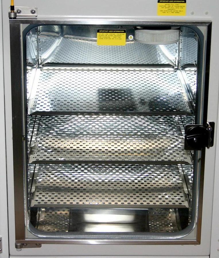 Used THERMO FORMA SERIES II WATER-JACKETED CO2 DOUBLE STACK INCUBATOR, MODEL 3110