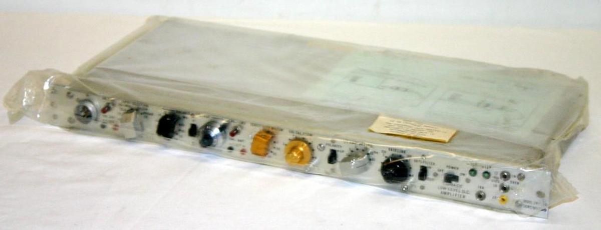 GRASS LOW LEVEL D.C. AMPLIFIER, MODEL 7P122B