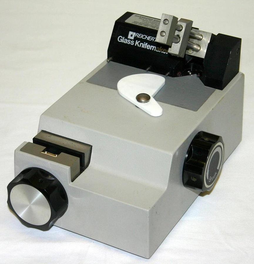 Used REICHERT JUNG ULTRAMICROTOME GLASS KNIFEMAKER