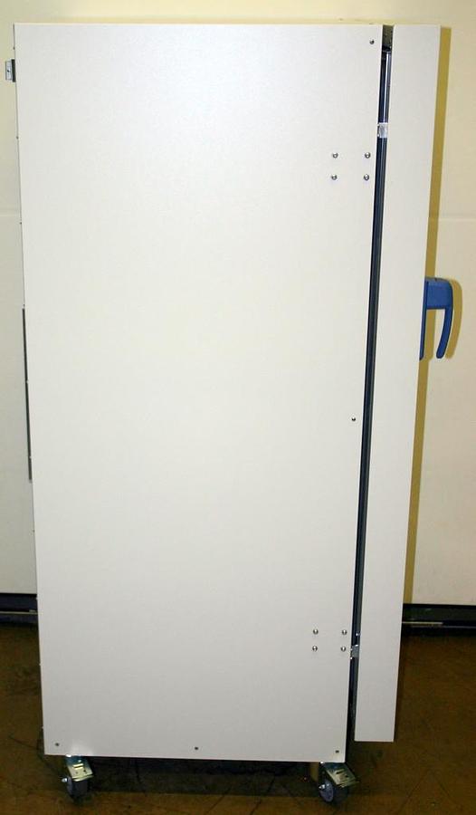 Used 2022 Thermo Scientific Incubator Heratherm IGS400
