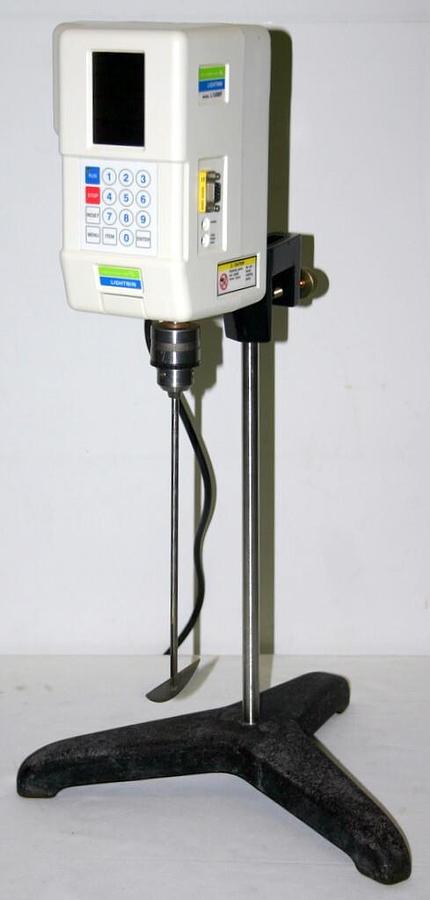 LIGHTNIN LABMASTER DIGITAL OVERHEAD MIXER STIRRER, MODEL L1U08F WITH STAND