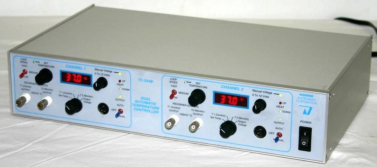 WARNER INSTRUMENT DUAL AUTOMATIC TEMPERATURE CONTROLLER, MODEL TC-344B