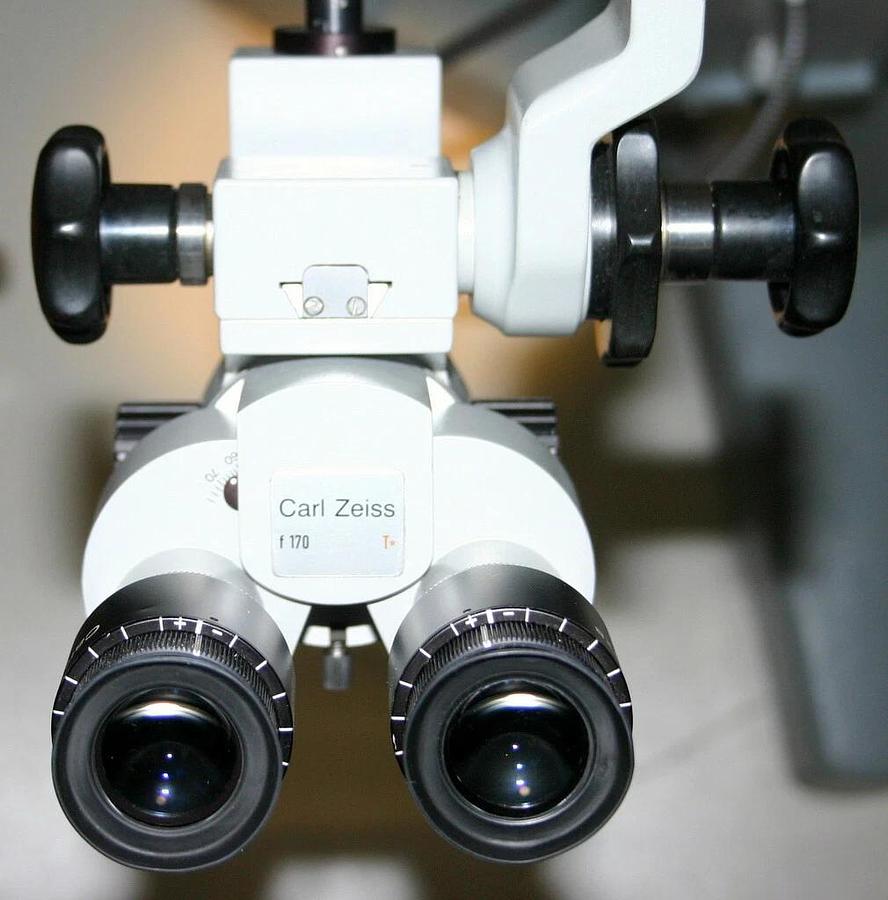 Used ZEISS F 170 OPERATING SURGICAL MICROSCOPE, MODEL OPMI 1-DFC, FIBER OPTIC LIGHT