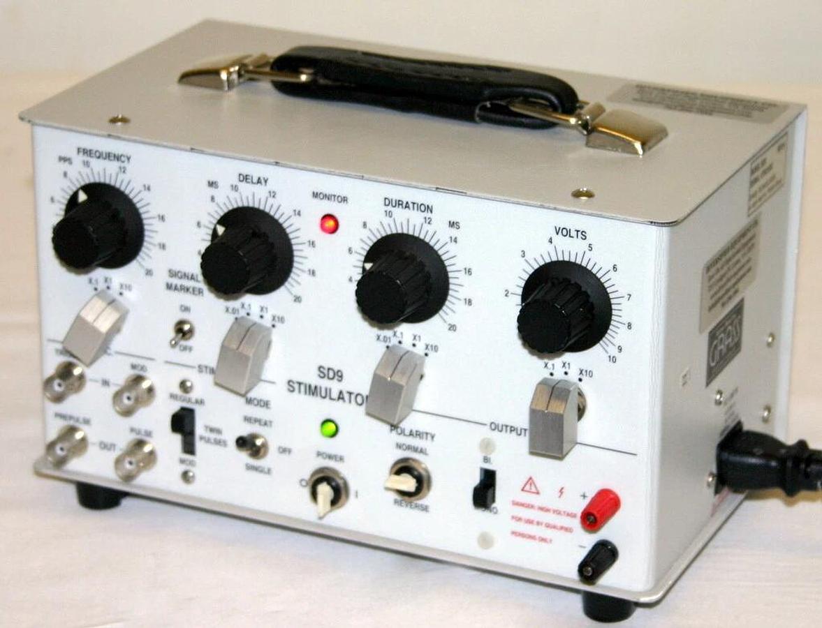 Used ASTRO-MED GRASS NATUS NEUROLOGY SQUARE PULSE STIMULATOR, MODEL SD9 K