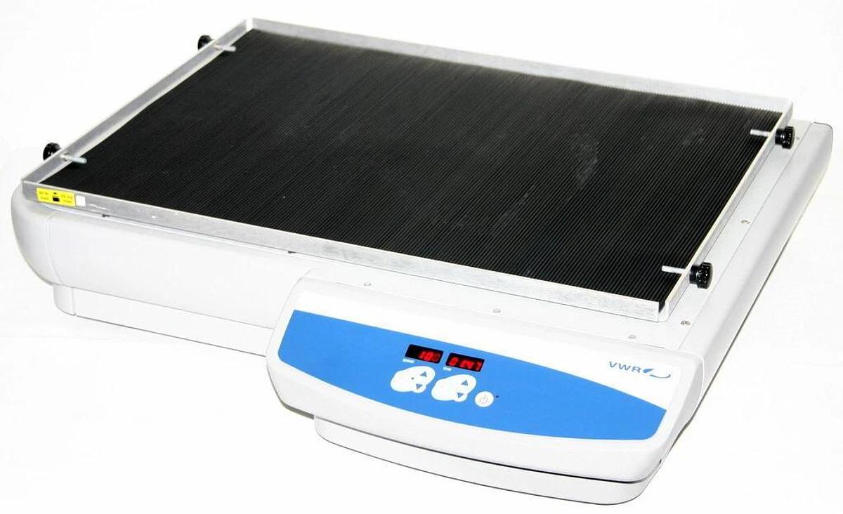 VWR ADVANCED 5000 ORBITAL SHAKER, 24"W x 18"D TRAY