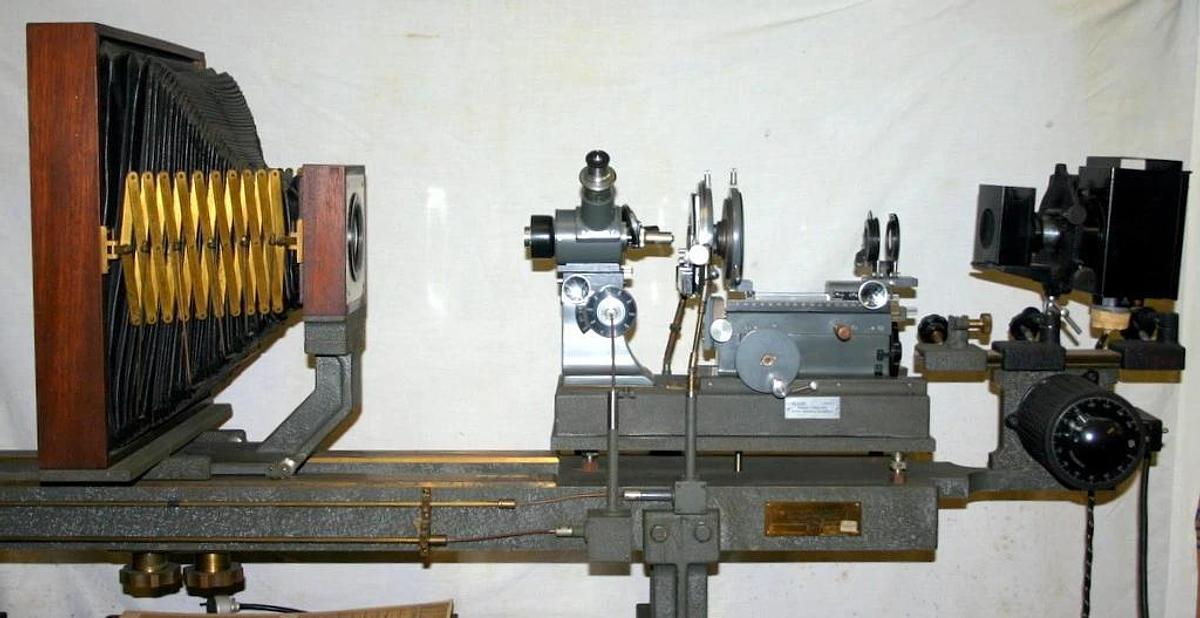 Used BAUSCH & LOMB, B & L ANTIQUE 1947 PHOTOMICROSCOPE WITH WOOD CABINET & ACCYS.