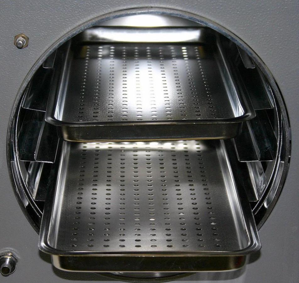 TUTTNAUER BRINKMANN DIGITAL AUTOCLAVE, STERILIZER, MODEL 2540EA