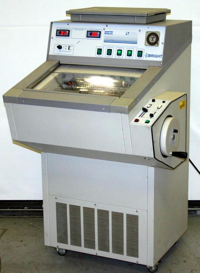 Used BRIGHT HACKER CRYOSTATS, MODEL OTF