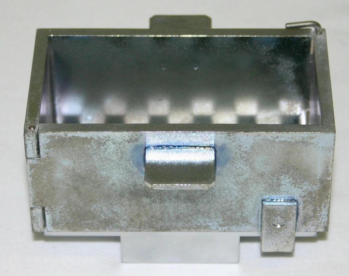 Used LEICA SPECIMEN STAGE 0022 50103 WITH EMBEDDING FRAME 0022 50123, 40 x 80 x 60 MM