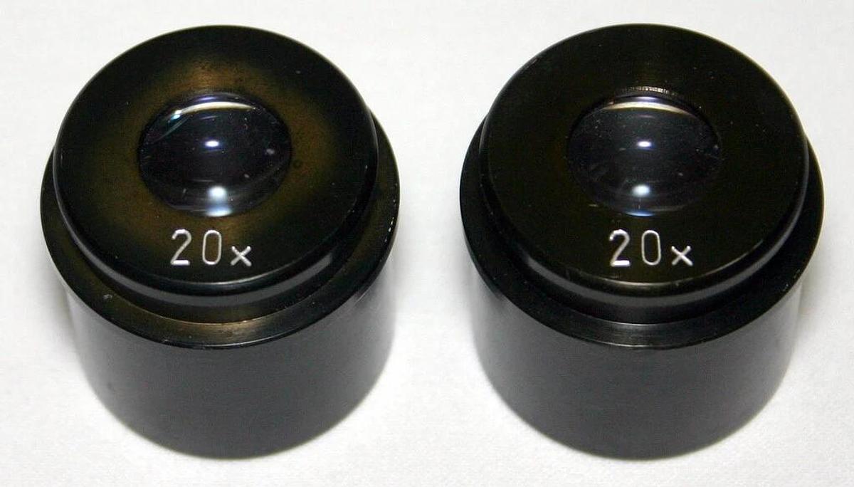 Used WILD HEERBRUGG STEREO MICROSCOPE, MODEL M7A W/ ADJUSTABLE IRIS, STAND & LIGHT