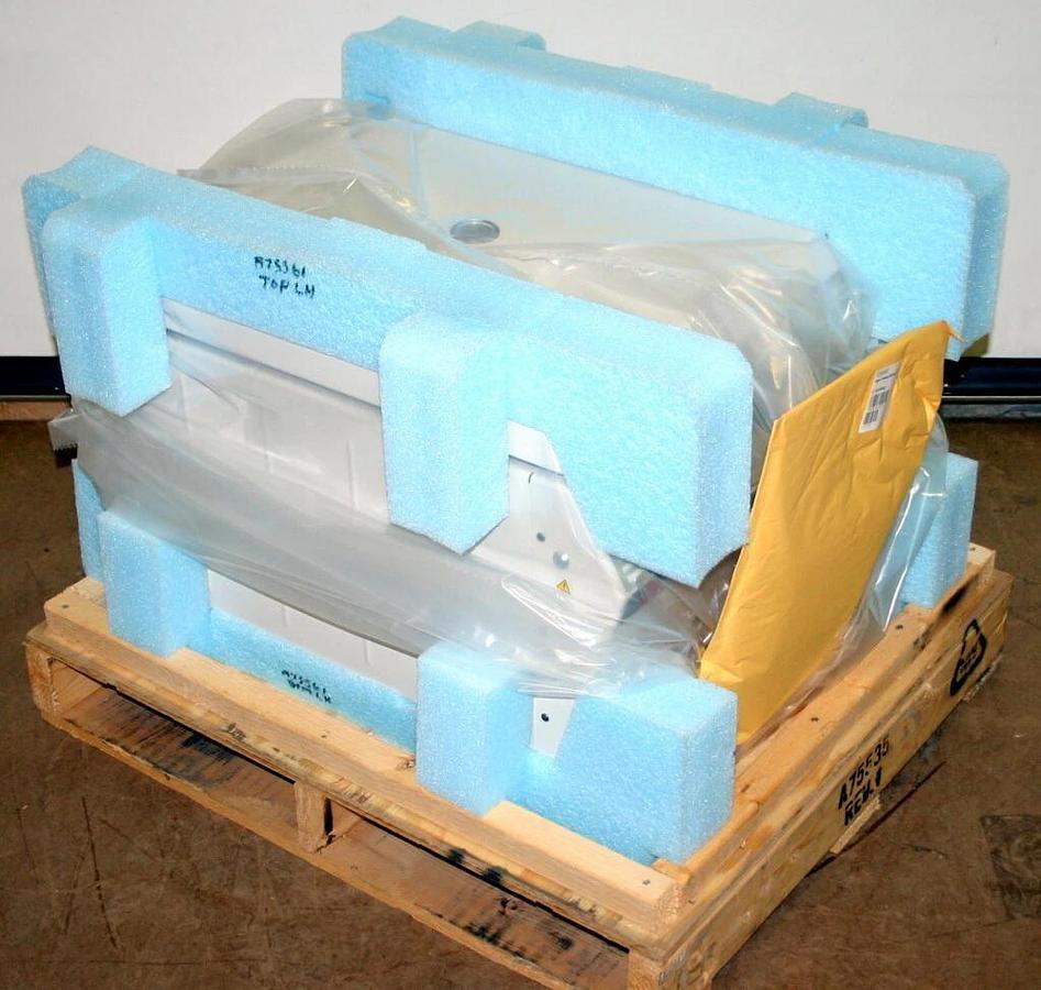 Used BECKMAN COULTER CENTRIFUGE, MODEL ALLEGRA-6 , NEW IN BOX