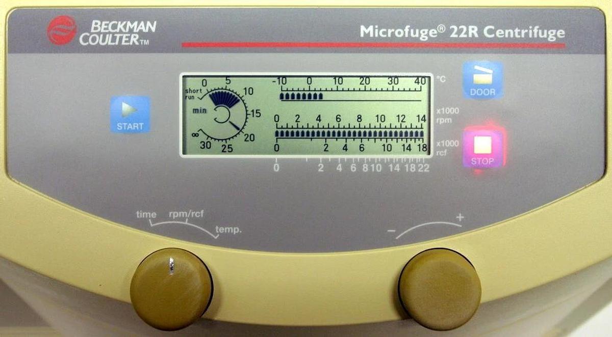 Used BECKMAN COULTER REFRIGERATED MICROCENTRIFUGE, MODEL MICROFUGE 22R