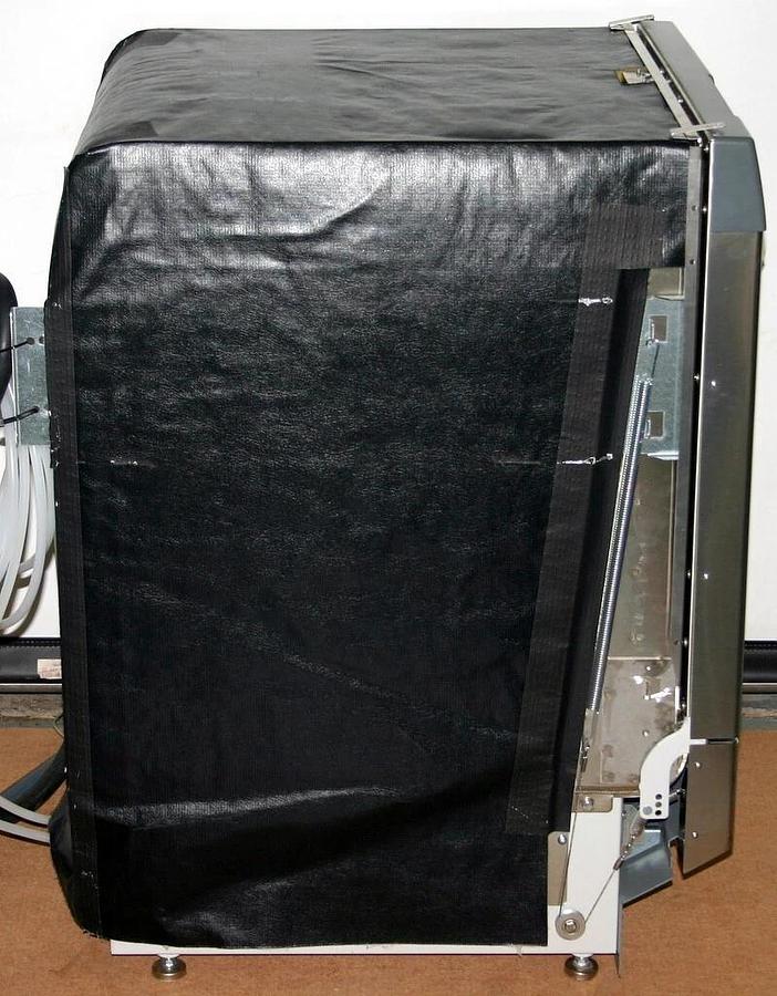 LABCONCO UNDERCOUNTER STEAMSCRUBBER GLASSWARE WASHER, MODEL 4400320, 115 VOLTS