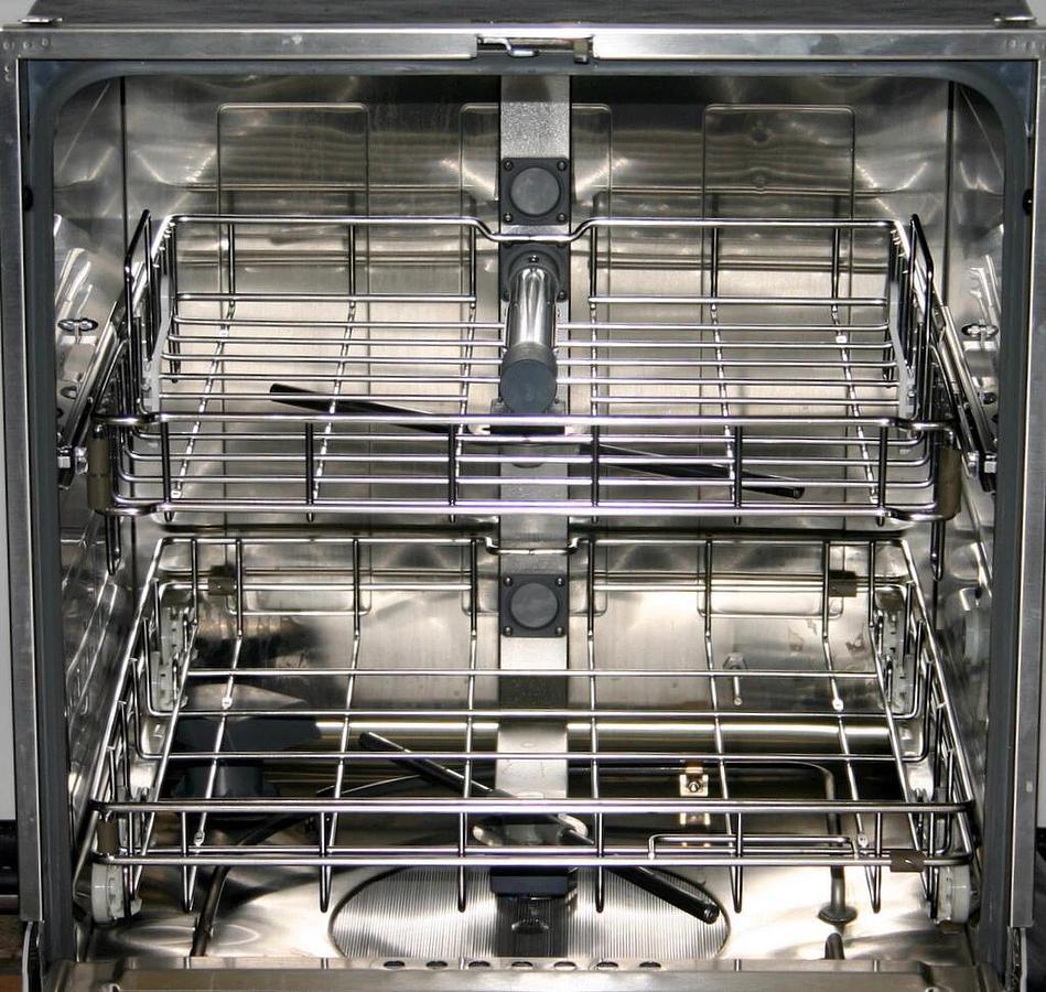 LABCONCO UNDERCOUNTER STEAMSCRUBBER GLASSWARE WASHER, MODEL 4400320, 115 VOLTS