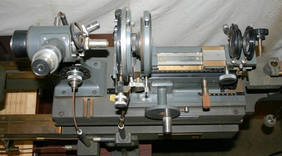 Used BAUSCH & LOMB, B & L ANTIQUE 1947 PHOTOMICROSCOPE WITH WOOD CABINET & ACCYS.