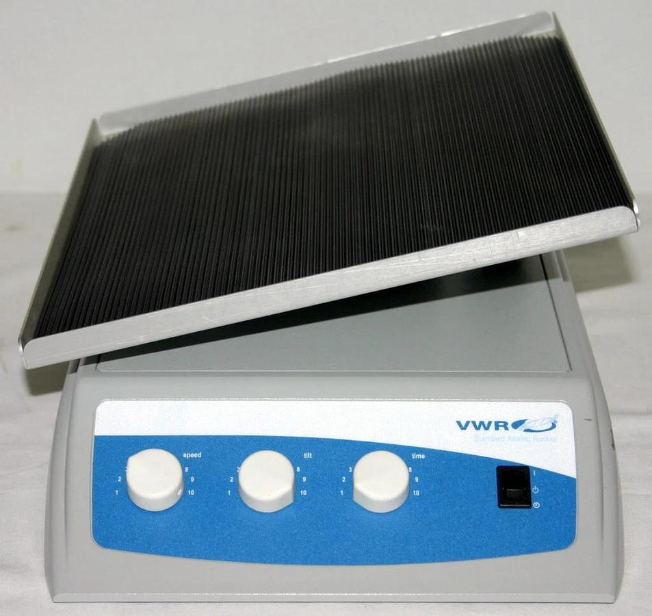 VWR ANALOG ROCKING PLATFORM SHAKER, MODEL 10127-872