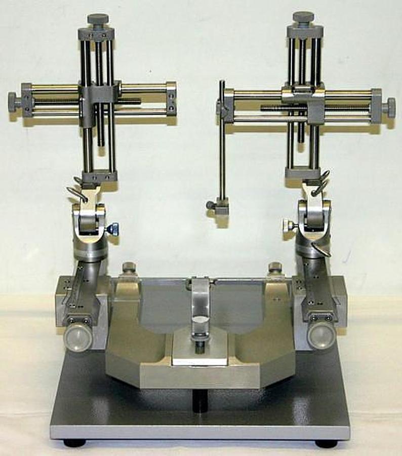 Used KOPF DKI DUAL SMALL ANIMAL STEREOTAXIC INSTRUMENT 902
