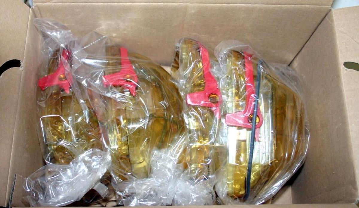 Used THERMO SCIENTIFIC FISHER TX-1000 CLICKSEAL BIOCONTAINMENT LID, MODEL 75007309