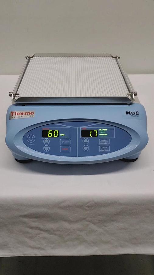 THERMO SCIENTIFIC MAXQ 2000 CO2 RESISTANT DIGITAL SHAKER, MODEL SHKE2000CO2